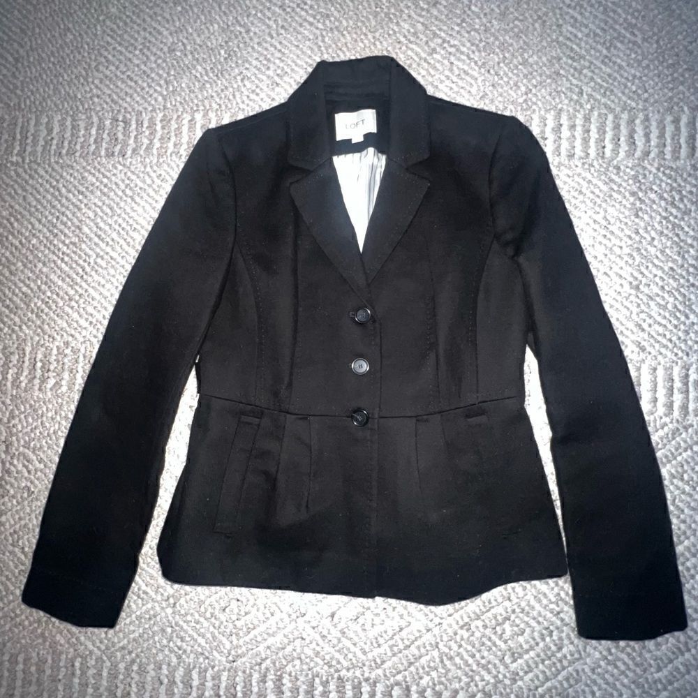 LOFT Black Pleated Blazer - Sz 4